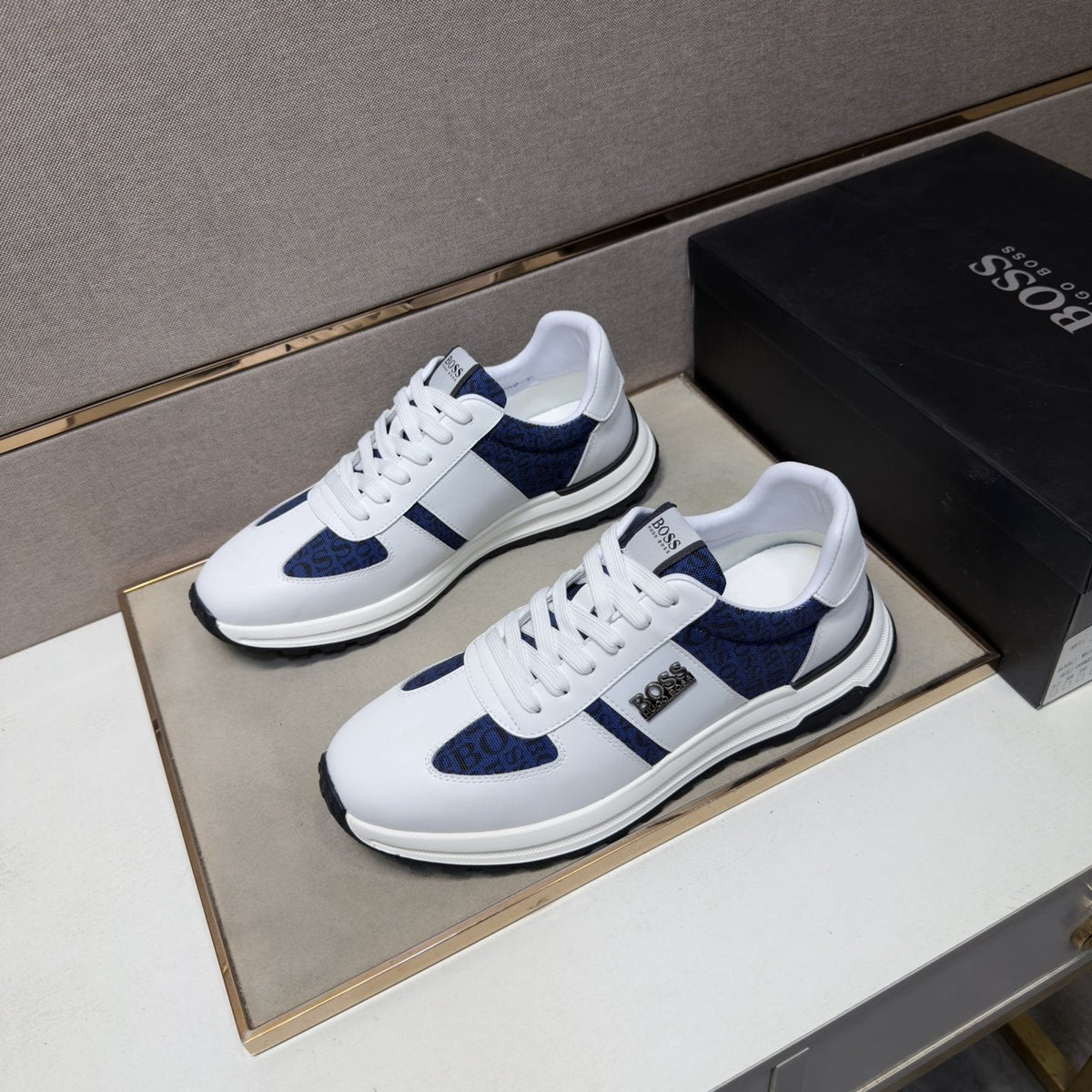 Hugo Boss Contrast-Panel Low-Top Sneakers
